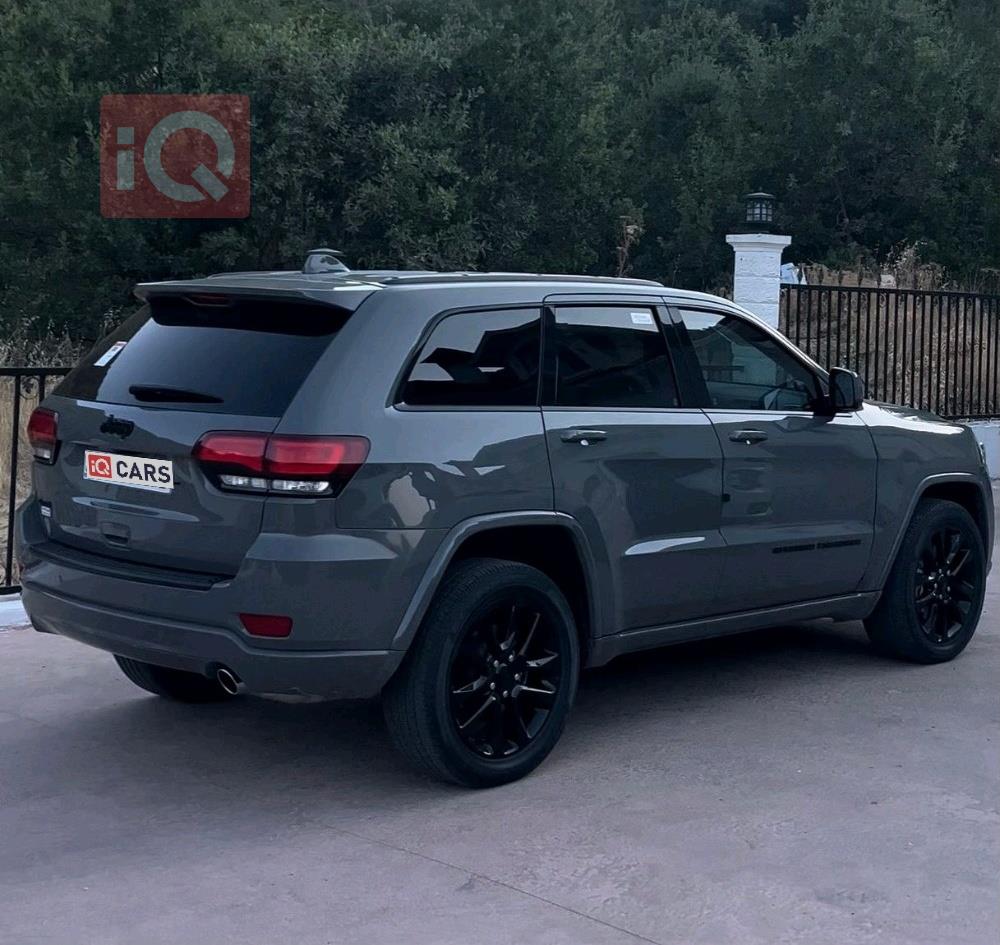 جيب جراند شيروكي